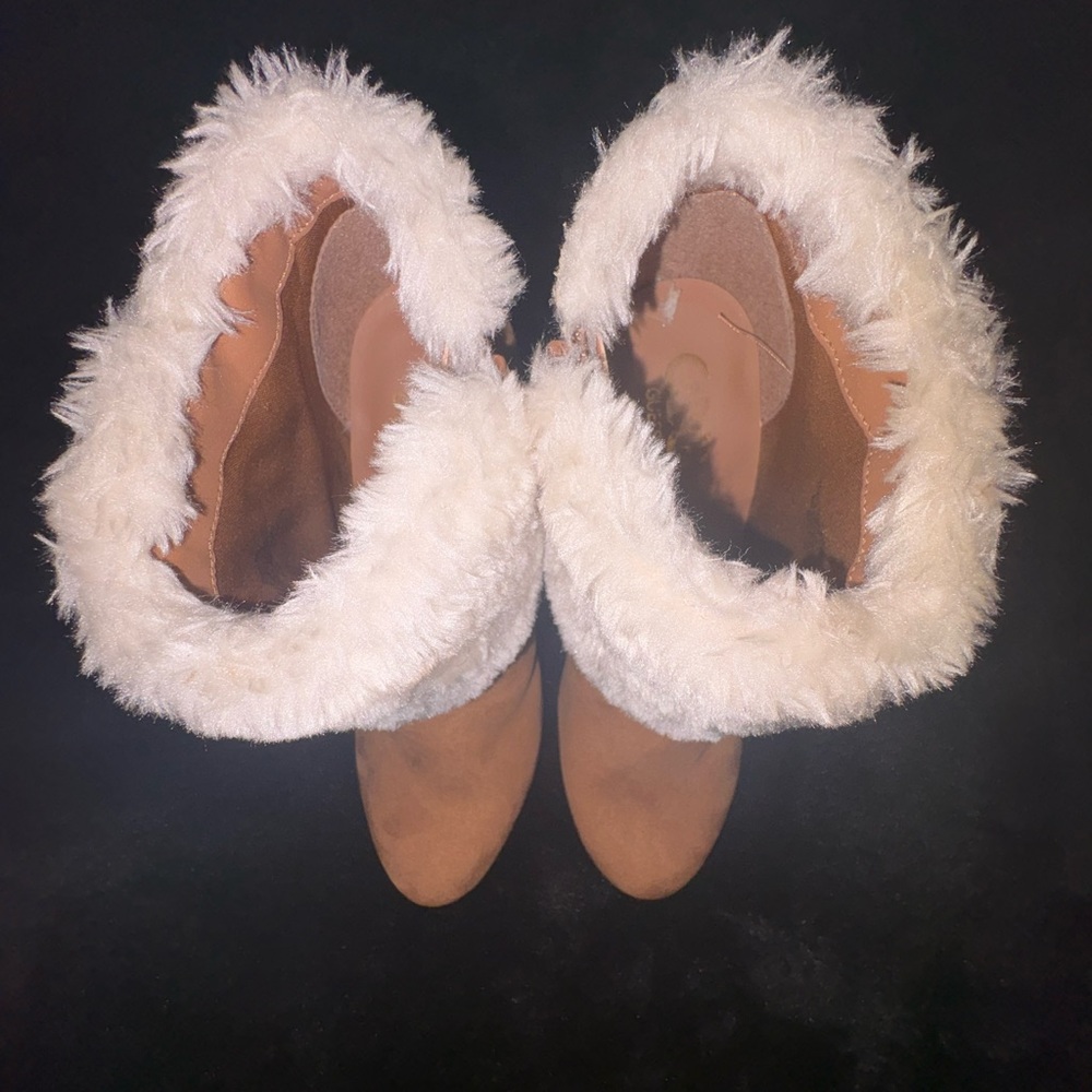 Women's Tan Ankle Boots with Faux Fur Trim - Picture 15 of 16